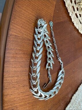 Vintage Coro Silver Link Leaf-Style Necklace